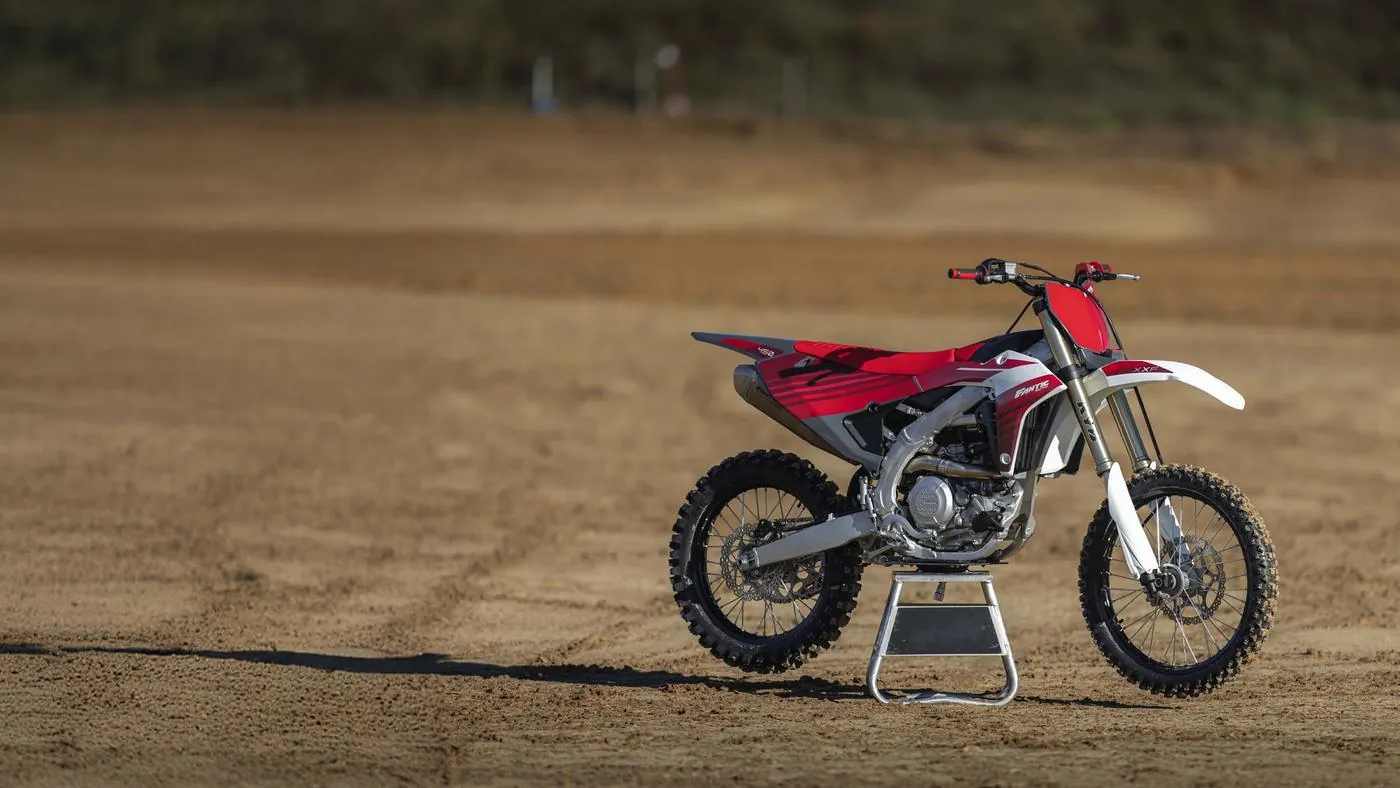 XXF450 con grafiche OEM