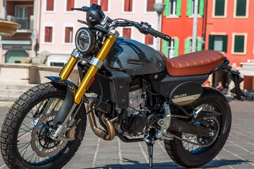 Caballero 500 restyling in the city