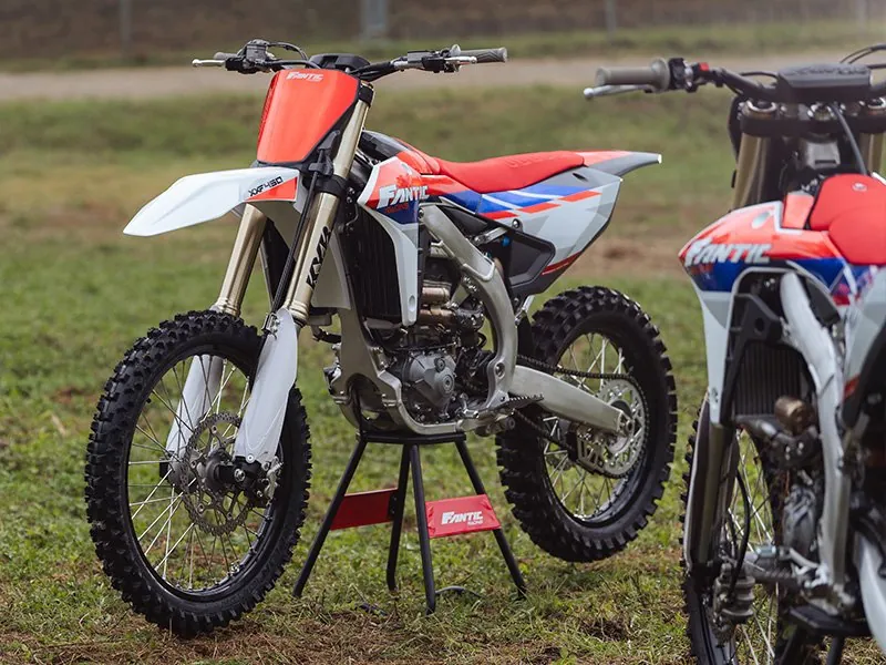 XXF 450, grafiche 2026